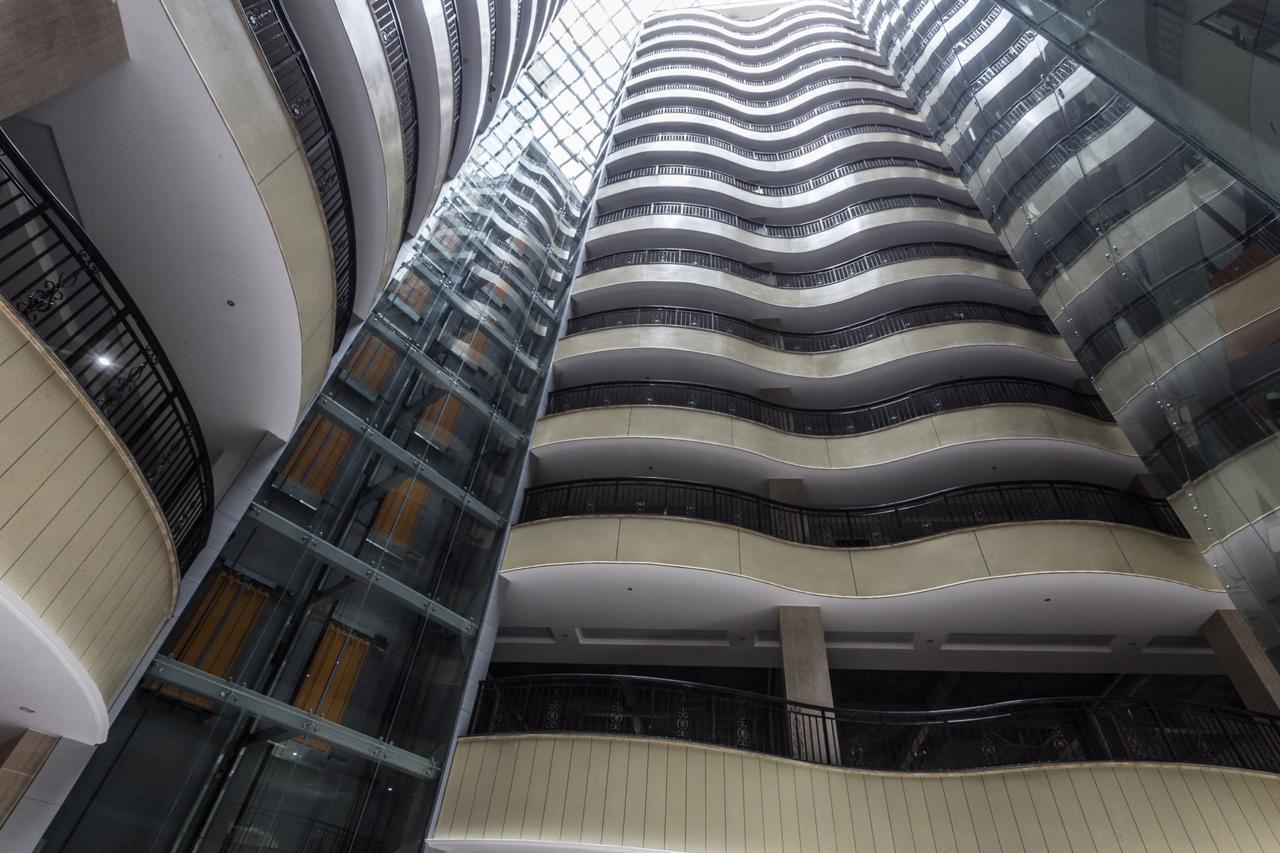 钻石名邸 Diamond One Hotel And Serviced Apartment Пномпень Экстерьер фото